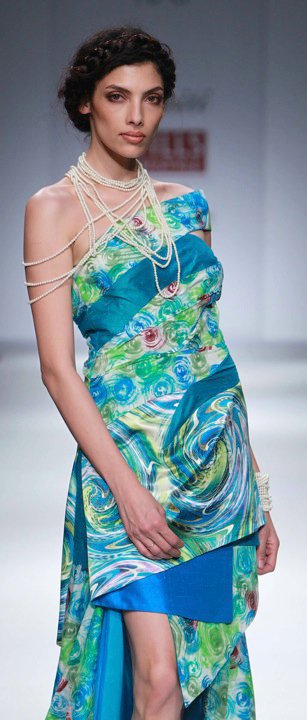 Smriti Wills India Fashion Week