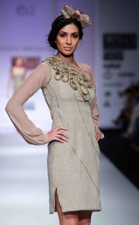 Taniya Kahnuja Wills India Fashion Week