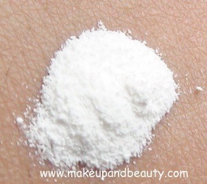 Moisture White Shiso Cleansing Powder  Swatch