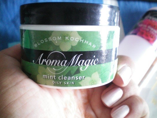 Aroma Magic Mint cleanser for oily skin