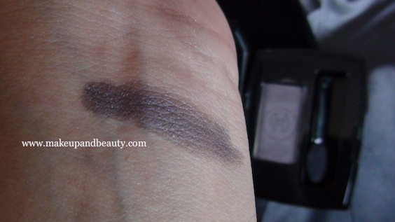 Chanel Soft Touch Eyeshadow Taupe Grise Swatch