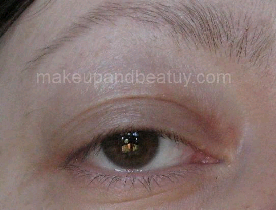 Eyes without makeup