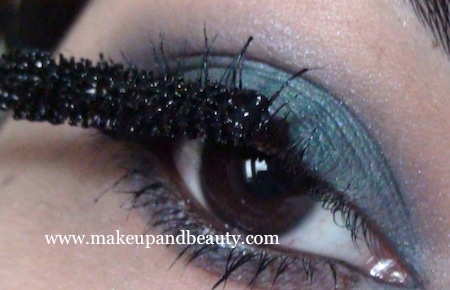 Blue Dahlia Eye Makeup - line mascara