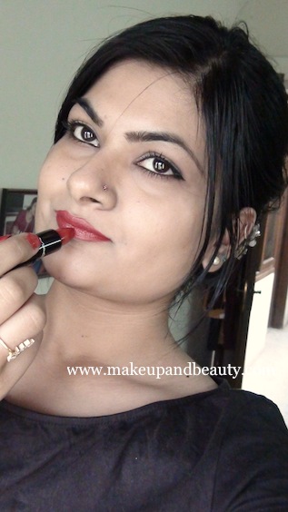 Retro makeup look - Lipstick