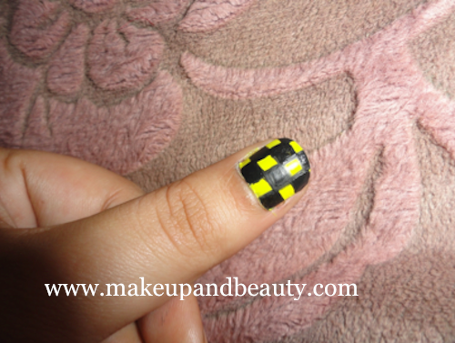 Checkered nail art 