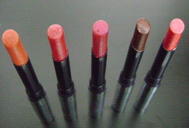 Oriflame Power Shine Lipsticks Look