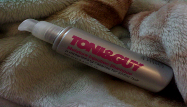 toni & guy moisture injection shampoo