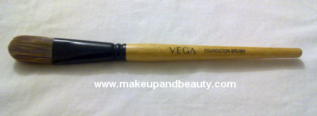 vega foundation brush