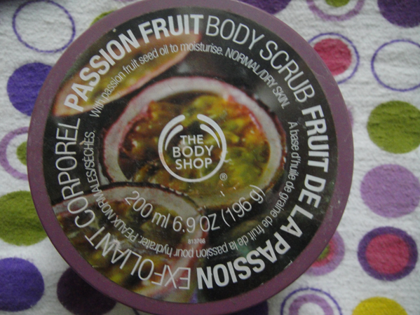 the body shop passion fruit body scrub