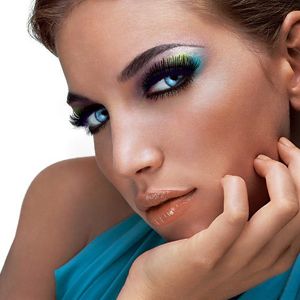 how to apply Eyeshadow