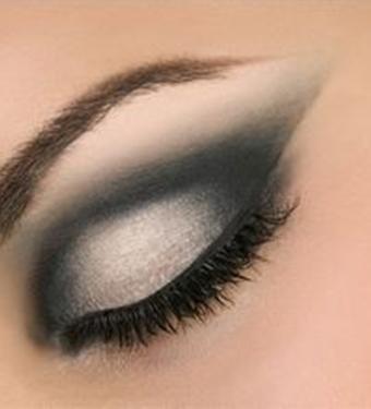 How To Apply Cat Eye Makeup - Indian Makeup and Beauty Blog