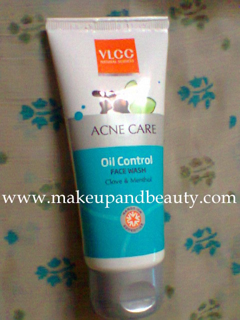 VLCC Acne Care Oil Control Face Wash with Clove and Menthol