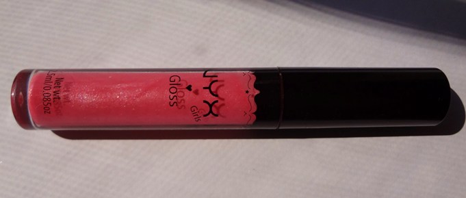 NYX Round Lip Gloss in Shade Ballerina Pink