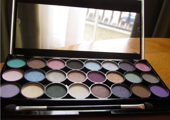 MUA 24 Shade Immaculate Collection Palette
