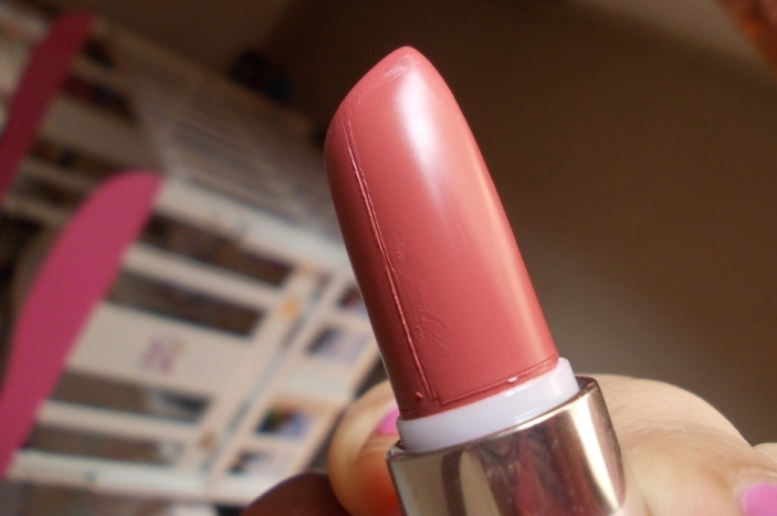 Maybelline Colorsensational Moisture Extreme Lipstick Chestnut
