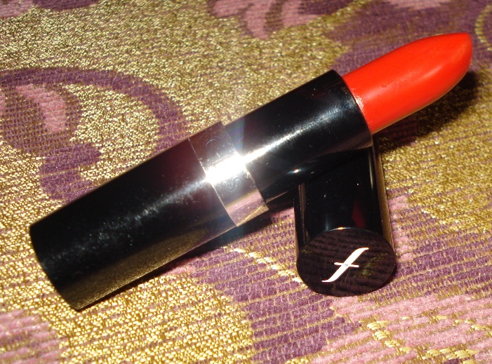 Faces Canada Go Chic Lipstick Poppy Red Review