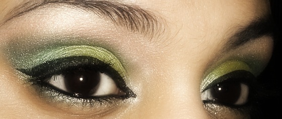 St. Patrick’s Day Inspired Green Gold Eye Makeup Tutorial