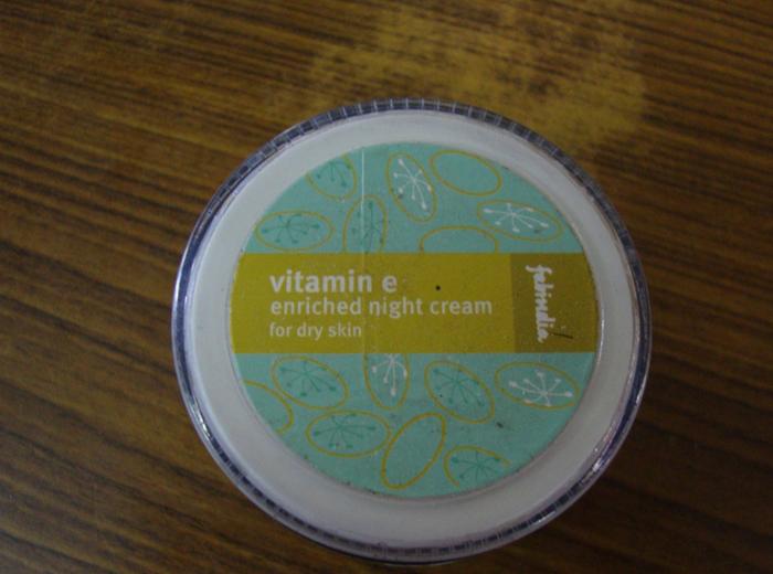 FabIndia Vitamin E Enriched Night Cream For Dry Skin