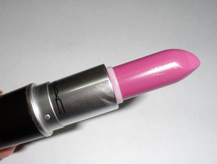 MAC Up The Amp Lipstick Review