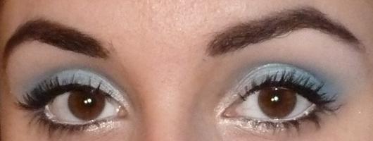 light blue makeup tutorial