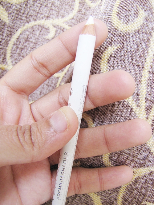 Coloressence White Liner pencil