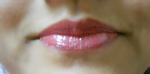 Lip swatch Without flash