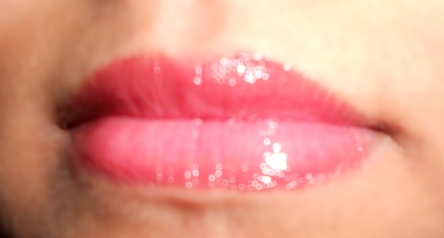Lip swatch With Flash