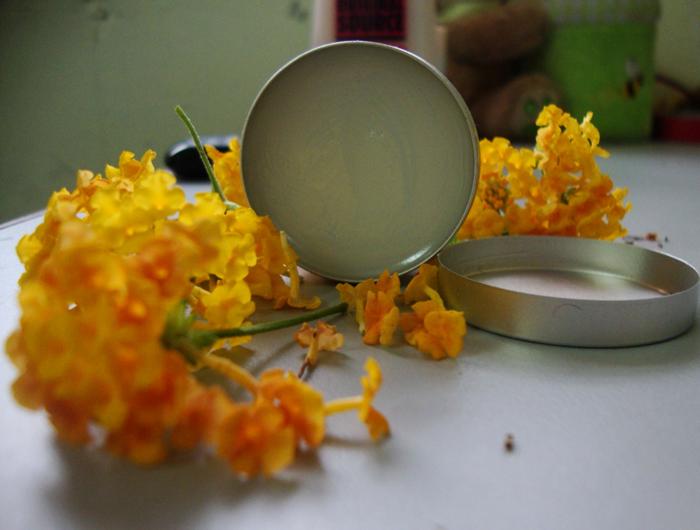 Roses 4 Reins Solid Perfume