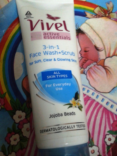 Vivel Active Essentials 3 in 1 Face Wash and Scrub