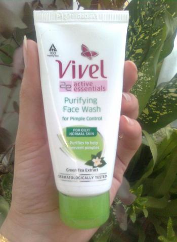 Vivel Active Essentials Purifying Face Wash