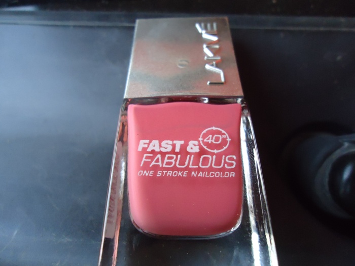 Lakme Fast and Fabulous Nail Paints