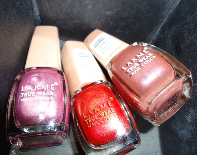1. Lakme True Wear Nail Color 401 - Red Alert - wide 7