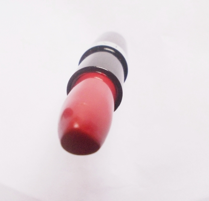 Faces Go Chic Lipstick Red Diva Review
