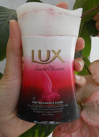 Lux Scarlet Blossom Body Wash Review