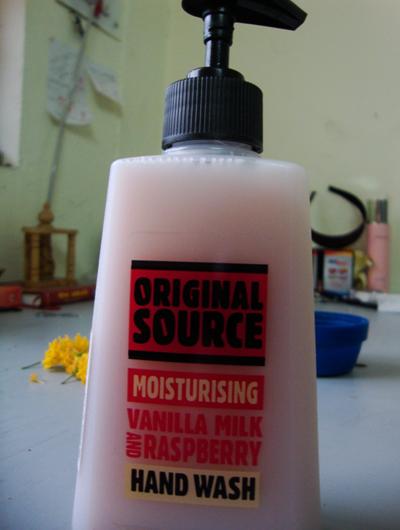 Original Source Vanilla Milk and Raspberry Hand Wash