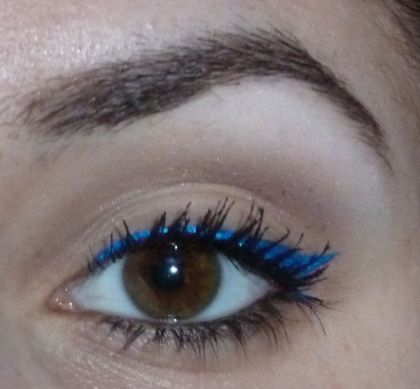 Winged Out Blue Metallic Eyeliner Tutorial