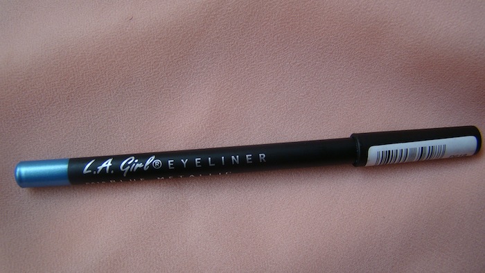 la-color-eyeliner-pencil-blue-metallic packaging