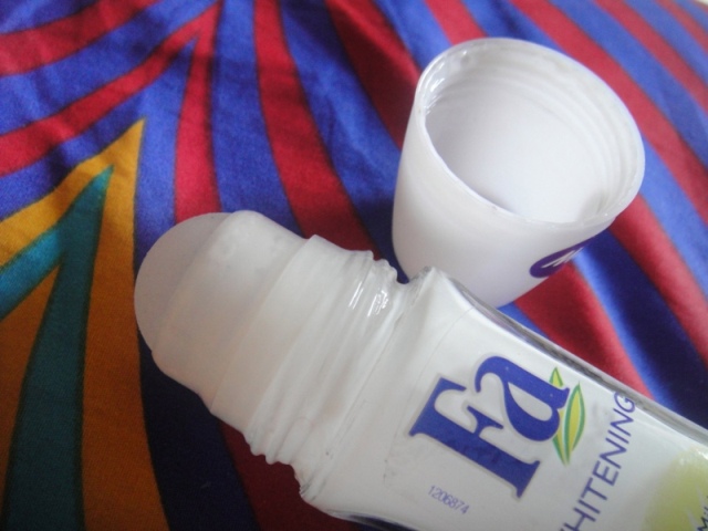 Fa Whitening Deo Roll On