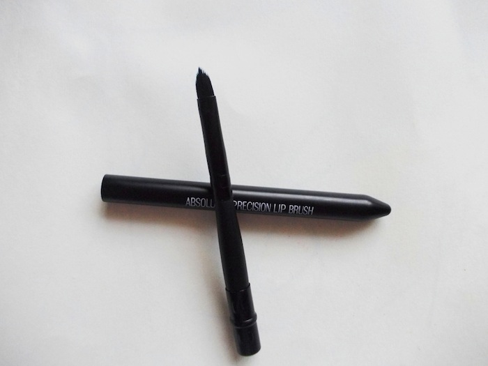 lakme absolute lip brush review