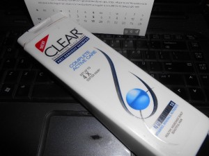 Clear Nourishing Scalp Care Anti-Dandruff Shampoo Review