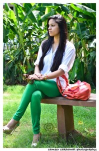Outfit of the Day White Shirt and Green Leggings