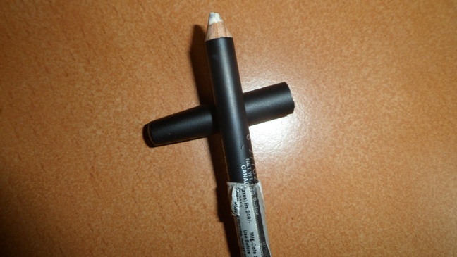 White Eye Pencil