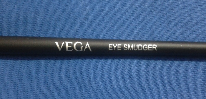 Vega professional eye smudger brush