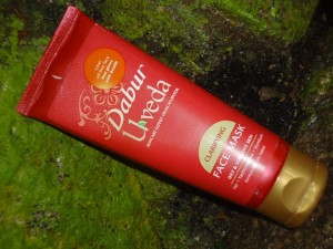 Dabur Uveda Clarifying Face Mask For Oily and Sensitive Skin Review