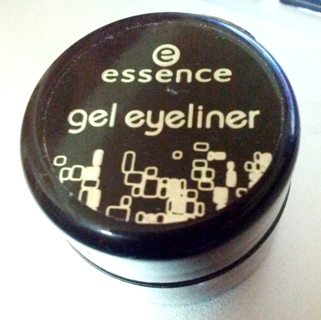 Essence Waterproof Gel Eyeliner London Baby Review
