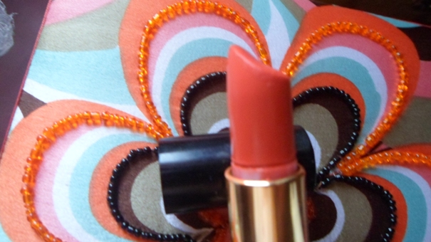 Revlon Super Lustrous Creme Lipstick in Kiss Me Coral Review