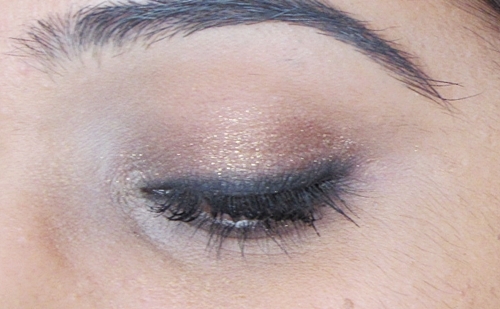 Chambor Jewels Metallic Eyeshadow Crayon in 01 Look1