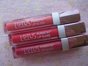 Lotus PURESTAY Niourishing lip gloss