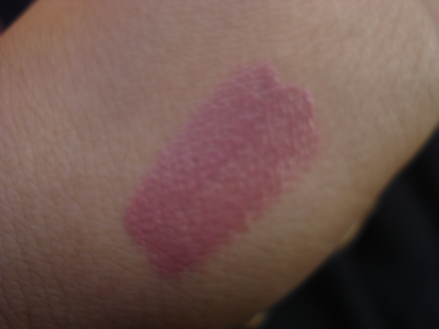 colorbar extra durable lip color rosette swatch