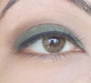 emerald lotus herbals eye definer